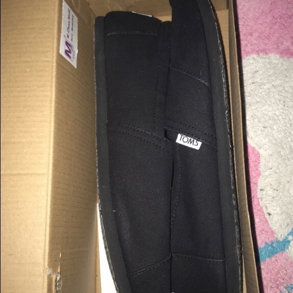 All black Toms size 10 - Picture 1 of 2